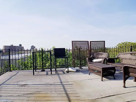 Rented by Rentall Group Inc | media 36