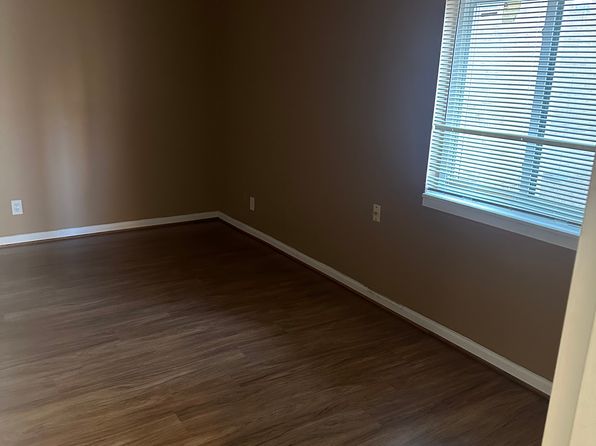 19319 Club House Rd APT 101