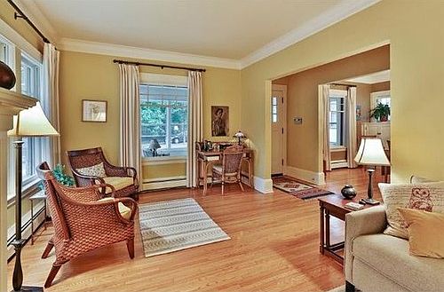 5th image of 4037 Queen Ave S