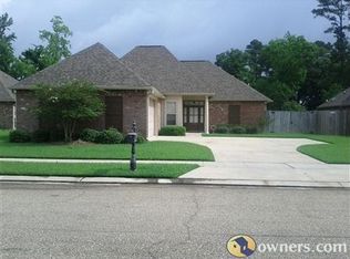 1528 E Jordans Xing, Gonzales, LA 70737