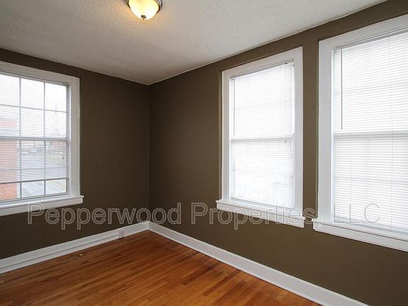 5th image of 144 W Henry St #312