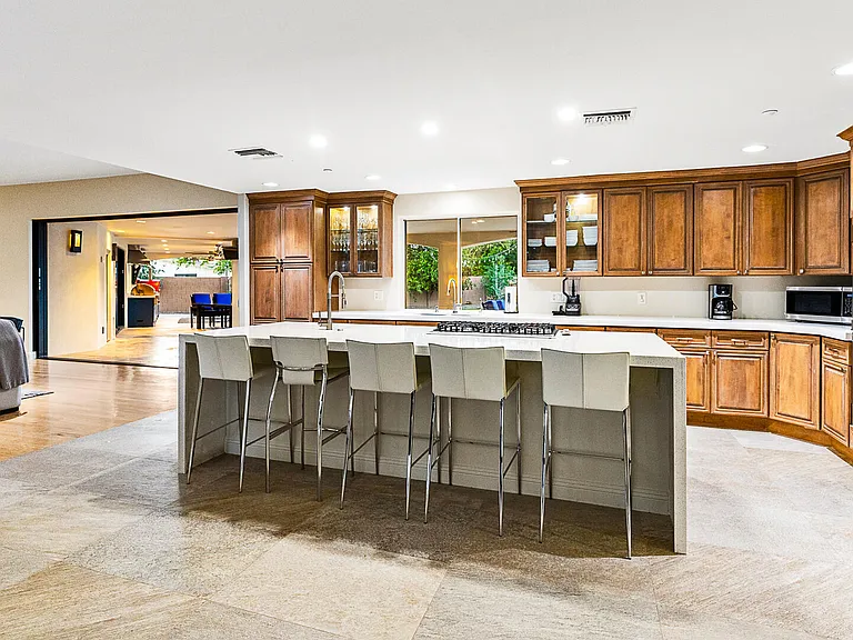 6928 E Jenan Dr — Photo 12