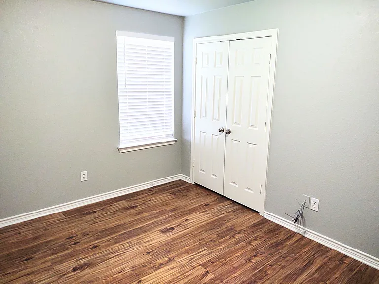 3024 Lake Side Dr — Photo 23