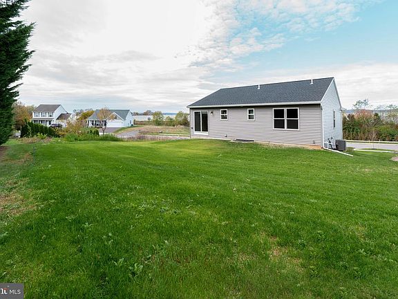 5th image of 12 Cheltenham Ln