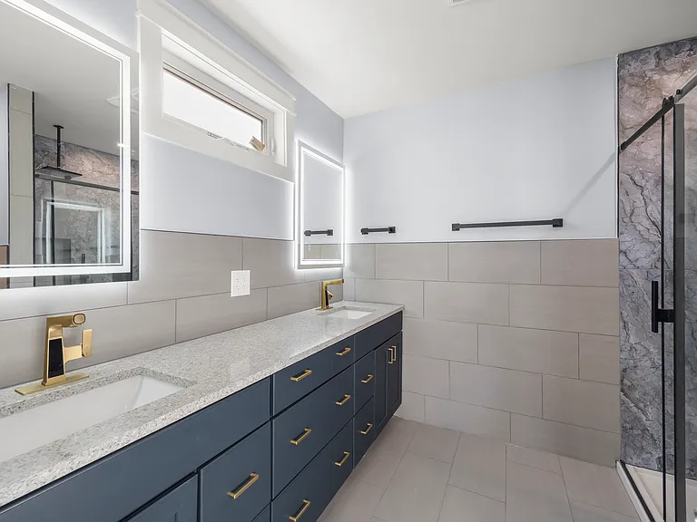 526 State St — Photo 23