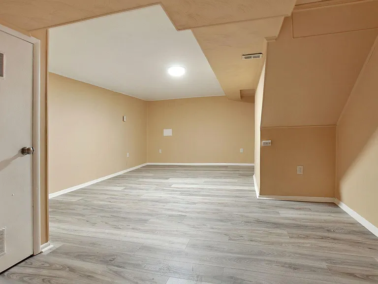 7443 Holabird Ave — Photo 2