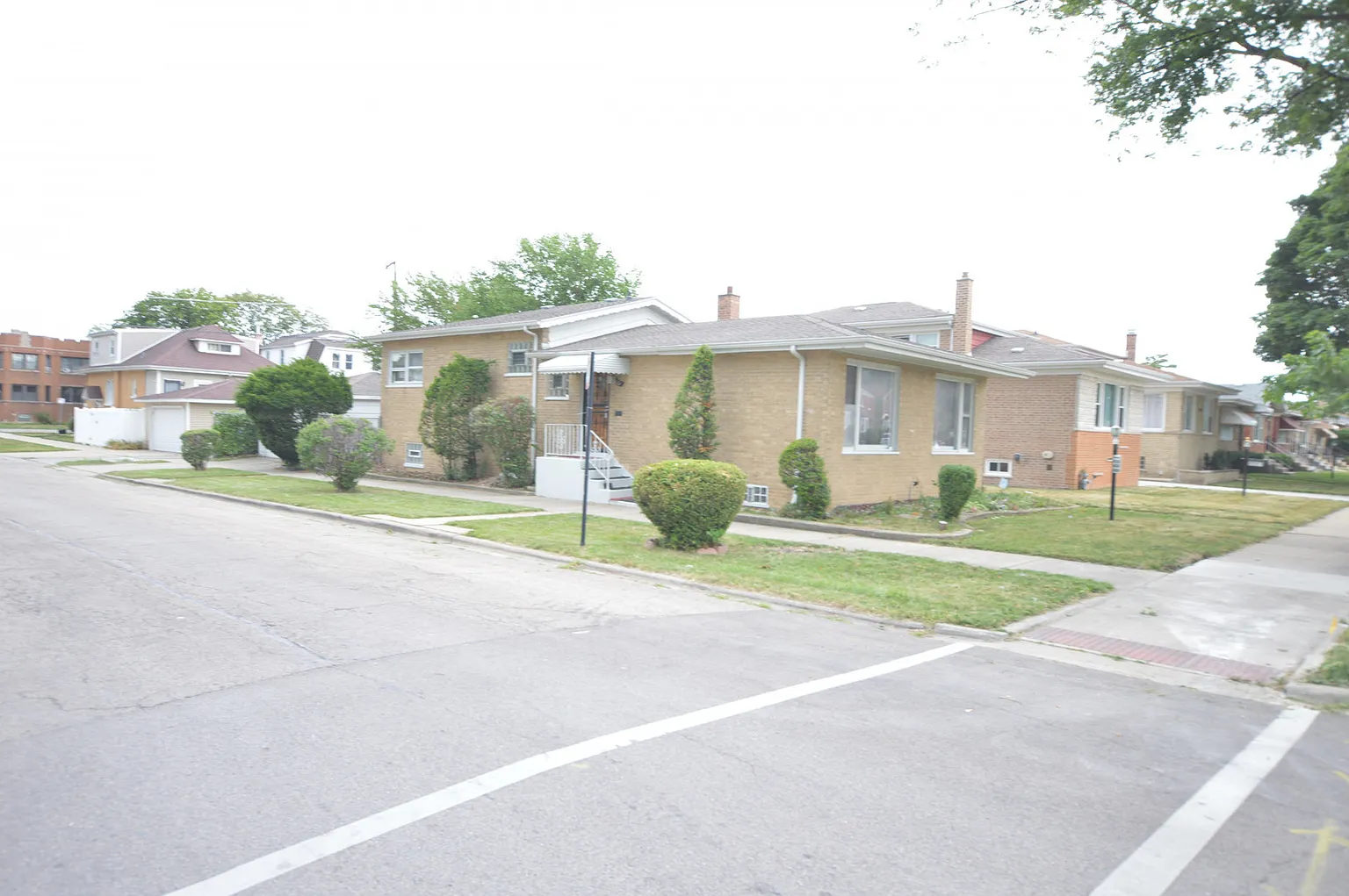 8001 S Wentworth Ave photo 1
