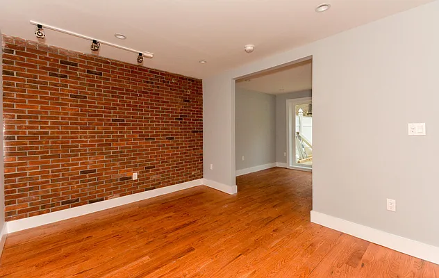 Rented by Clove Realty LLC | media 66