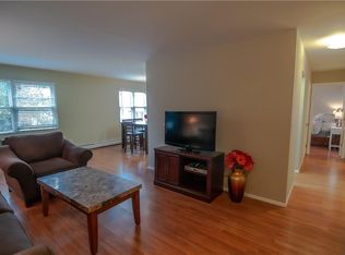 913 Sierra Vista Ln, Valley Cottage, NY 10989