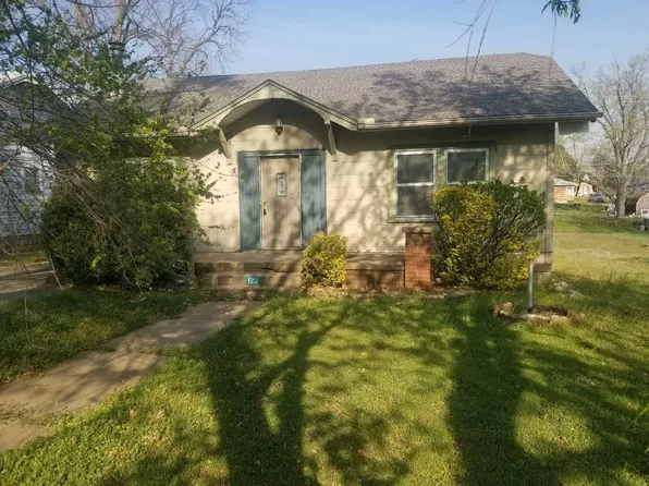 1211 S 6th St, Ponca City, OK 74601