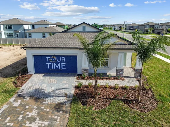 3064 Fall Harvest Dr, Zephyrhills, FL 33540