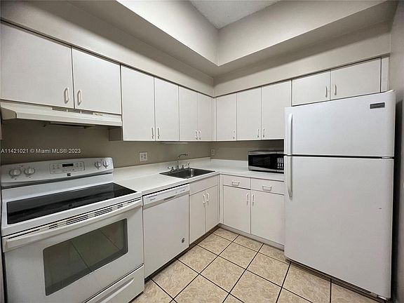 4th image of 19700 SW 103rd Ct APT 203