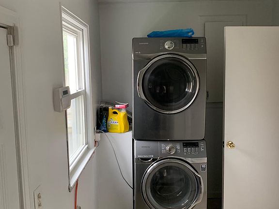 3rd image of 10165 Newkirk Dr