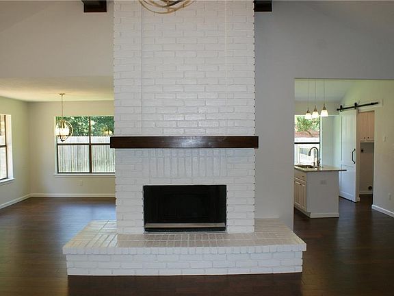 5th image of 11400 Esperanza Dr