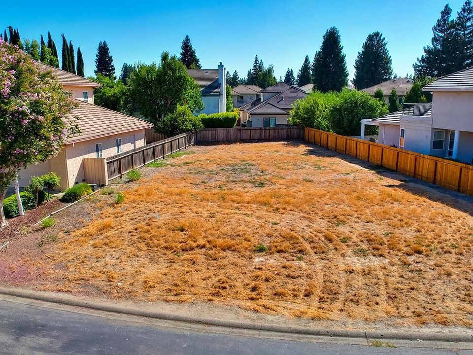 1st image of 1049 E Landing Way