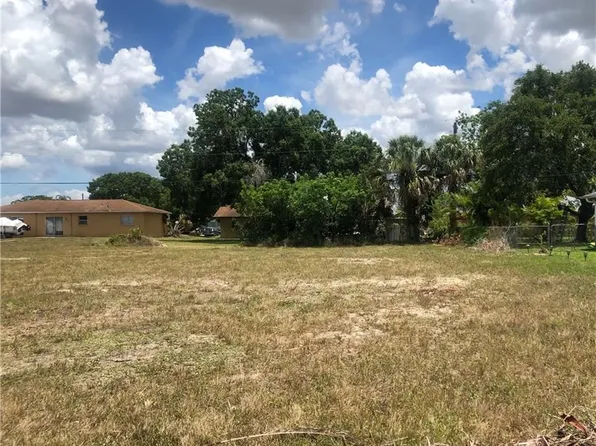 143 SE 22nd Ter, Cape Coral, FL 33990