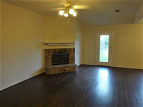2nd image of 2825 Hidden Springs Dr