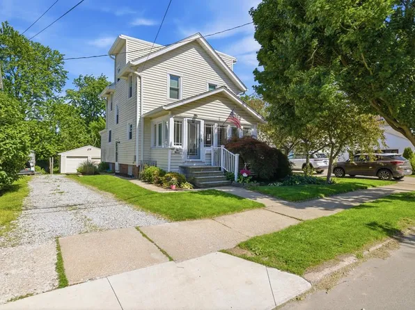 1013 Chestnut St, Ashland, OH 44805