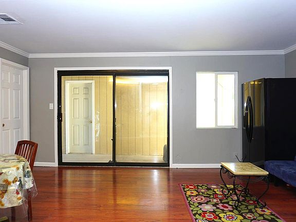 3rd image of 494 Sheridan Pl