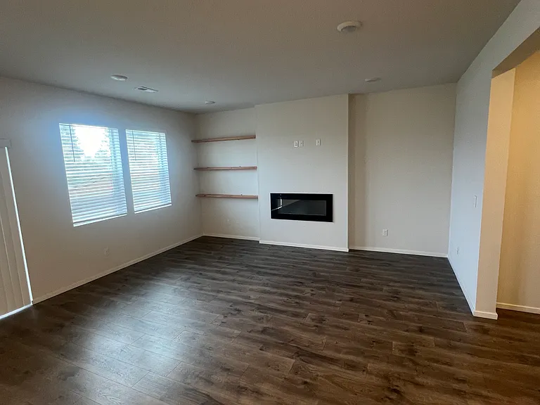 2944 W St — Photo 7