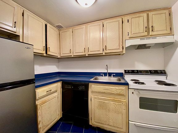 4th image of 235 E 33rd St #6R