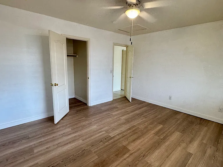 10214 W Leander Dr #A — Photo 7