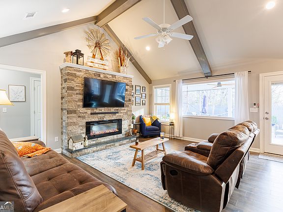 5th image of 4031 Gramercy Dr