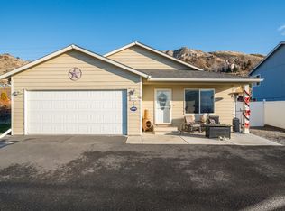 3971 NE Vista Del Ray Dr, East Wenatchee, WA 98802