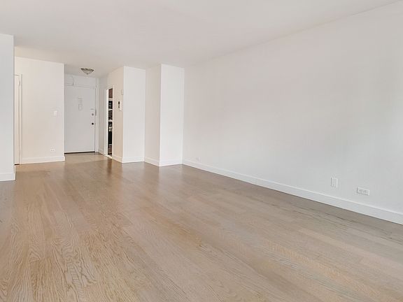 5th image of 200 E 33rd St APT 27H