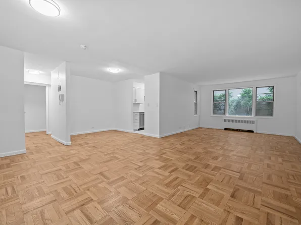 3720 Independence Avenue 1H image 3 of 8