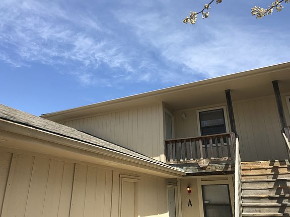 3rd image of 207 Sky Vue Dr #C