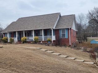 233 Chasebrook Dr, Killen, AL 35645
