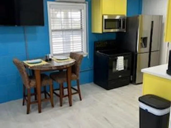1440 Harbor Island Dr, Port Isabel, TX