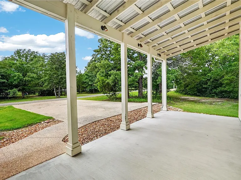 5440 Raymond Stotzer Pkwy — Photo 2