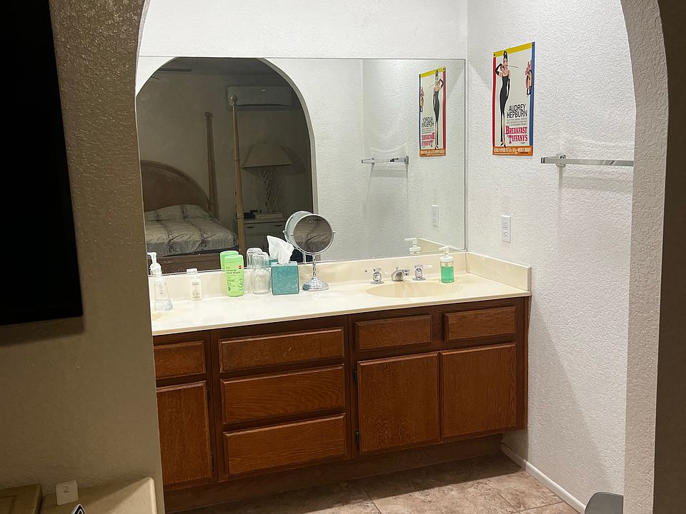 2nd image of 81775 Sierra Ave