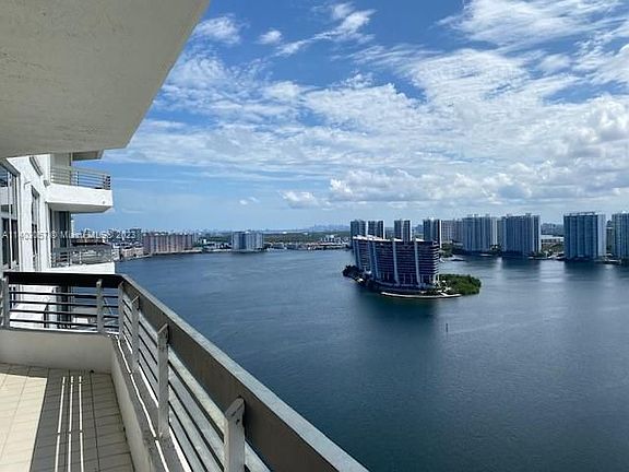 4th image of 19101 Mystic Pointe Dr APT 3002