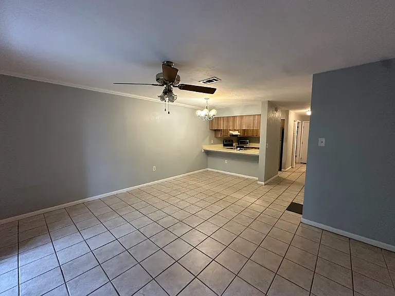 2635 SW 35th Pl #1507 — Photo 5