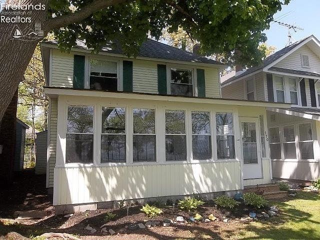 1st image of 170 Plum Ave