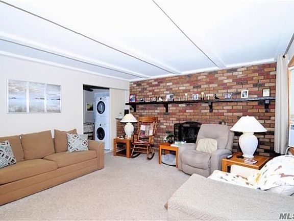 3rd image of 11 Spruce Dr