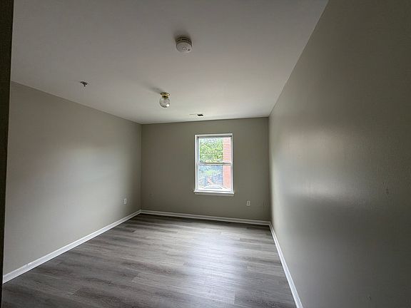 3rd image of 961 Bergen St #2B