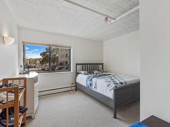 4th image of 2125 W Kilbourn Ave #13