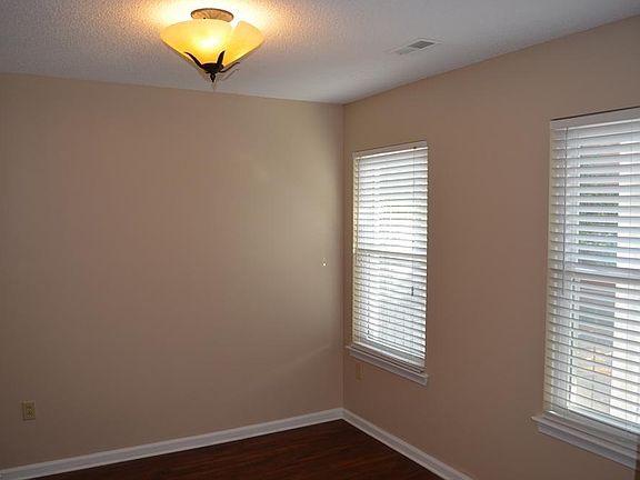 4th image of 207 Westover Ave APT 205
