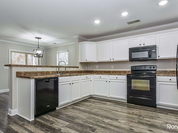 3rd image of 139 Bermuda Lakes Dr