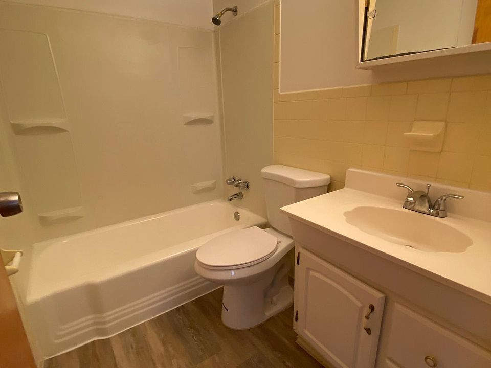 2nd image of 2307 E Midlothian Blvd #2307