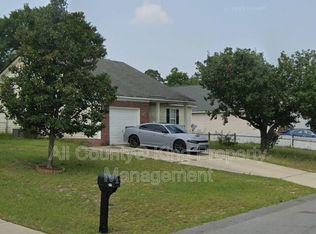 3832 Softwind Ln, Hope Mills, NC 28348