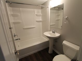 1138 S 29th St APT 3, Omaha, NE 68105