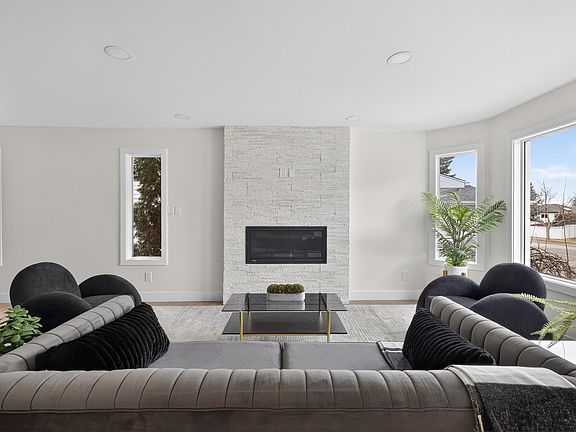 3rd image of 259 Regency Dr