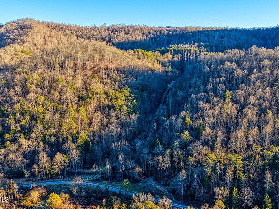 2nd image of E Pumpkin Valley Rd
