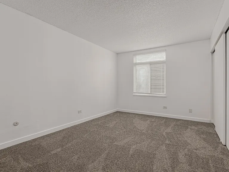 3371 S Monaco Pkwy #A — Photo 27
