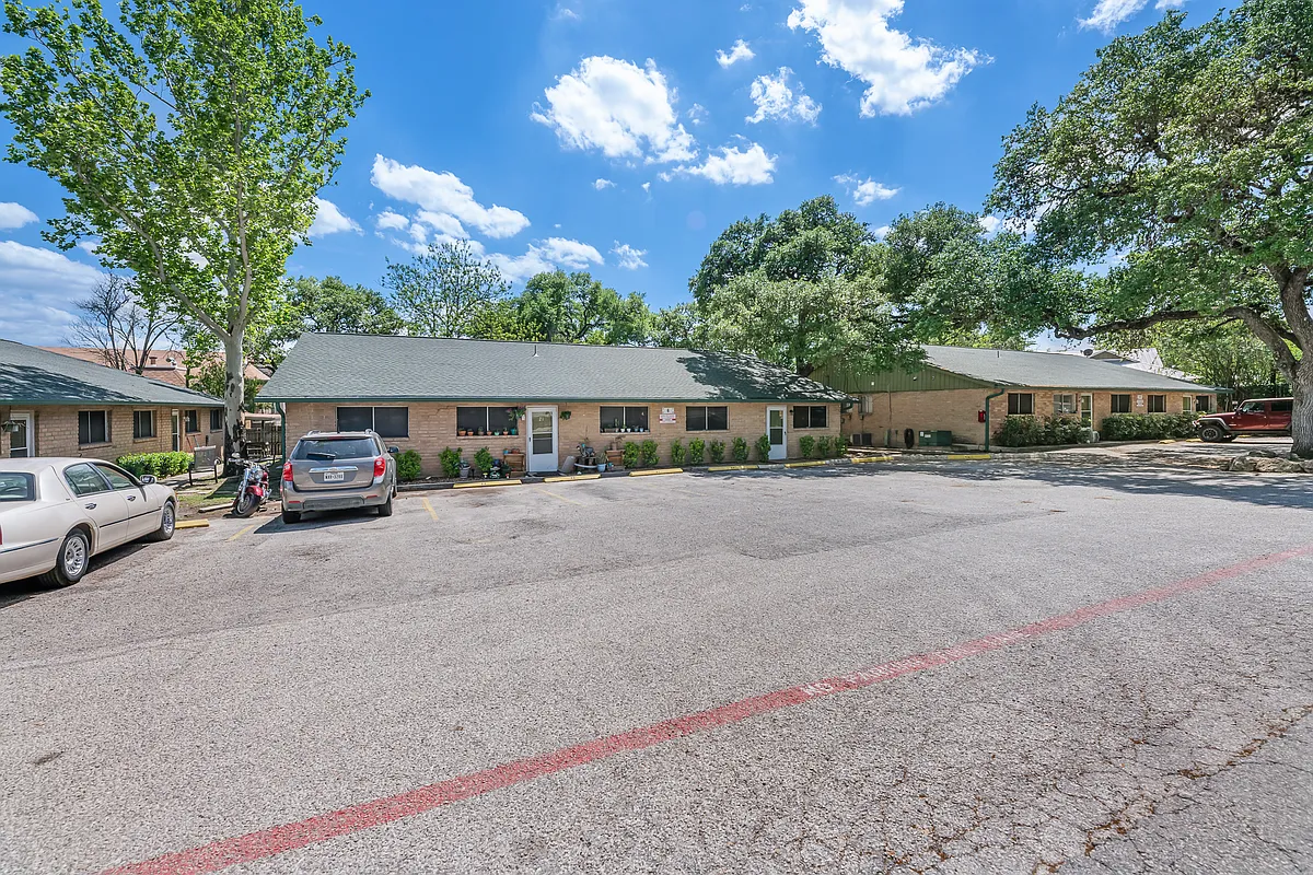 Building Photo - Boerne Villas